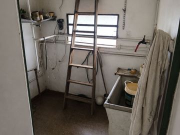 CASA EN VENTA BERISSO 3 DORMITORIOS Y COCHERA