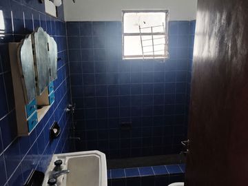 CASA EN VENTA BERISSO 3 DORMITORIOS Y COCHERA