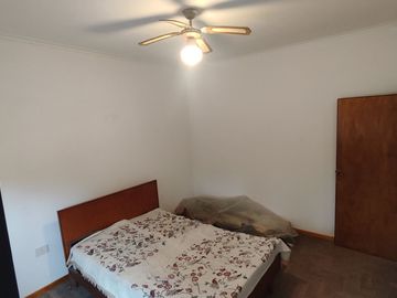 CASA EN VENTA BERISSO 3 DORMITORIOS Y COCHERA
