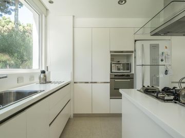 VENTA CASA 5 AMBIENTES PINAMAR NORTE
