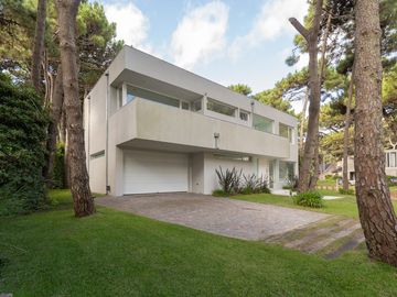 VENTA CASA 5 AMBIENTES PINAMAR NORTE