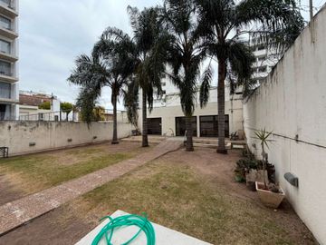 VENTA DPTO 1 DORM C/COCHERA B.GENERAL PAZ, CBA