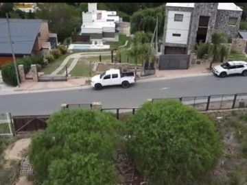 VENTA LOTE BARRRIO VILLA DEL LAGO CARLOS PAZ CBA