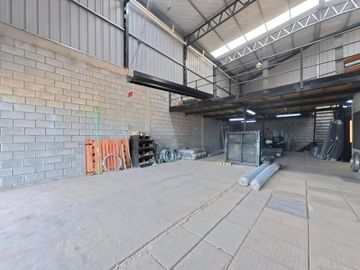 VENTA GALPON/DEPOSITO SOBRE RUTA 8 OPORTUNIDAD