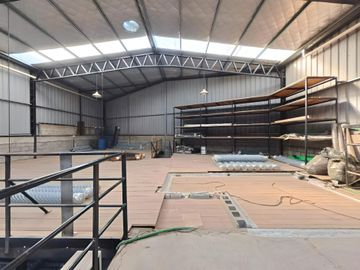 VENTA GALPON/DEPOSITO SOBRE RUTA 8 OPORTUNIDAD
