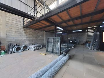 VENTA GALPON/DEPOSITO SOBRE RUTA 8 OPORTUNIDAD