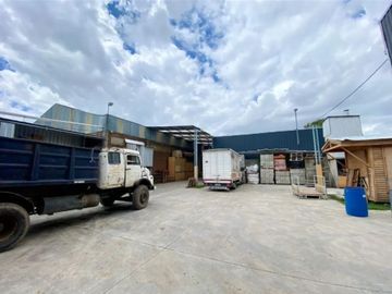 Venta Galpón Industrial / Comercial en Jose C Paz