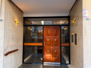DEPARTAMENTO 3 AMBIENTES CON BALCÓN Y COCHERA