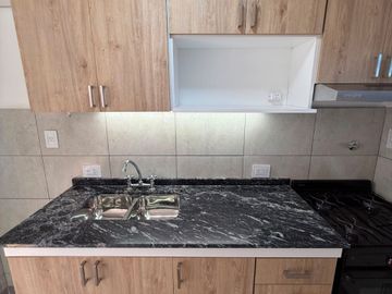 DEPARTAMENTO 3 AMBIENTES CON BALCÓN Y COCHERA