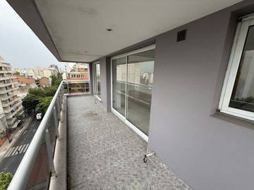 VENTA DEPARTAMENTO 2 AMB A ESTRENAR BALCON FLORES