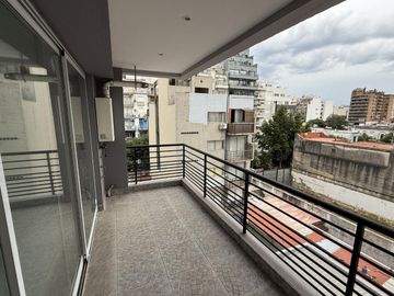 VENTA DEPARTAMENTO 2 AMB A ESTRENAR BALCON FLORES
