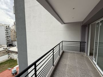 VENTA DEPARTAMENTO 2 AMB A ESTRENAR BALCON FLORES