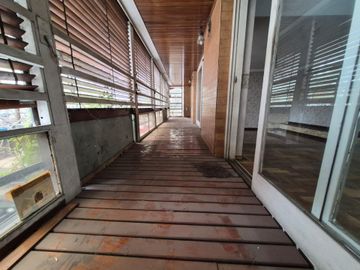 Vende depto 4 amb, dep baulera y cochera en Flores