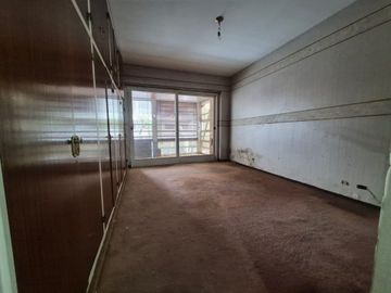 Vende depto 4 amb, dep baulera y cochera en Flores