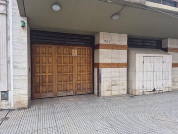 Vende depto 4 amb, dep baulera y cochera en Flores