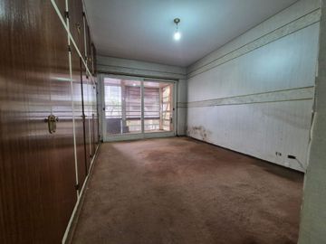 Vende depto 4 amb, dep baulera y cochera en Flores