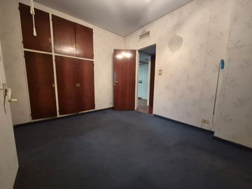 Vende depto 4 amb, dep baulera y cochera en Flores