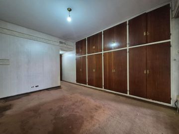 Vende depto 4 amb, dep baulera y cochera en Flores