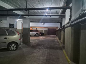Vende depto 4 amb, dep baulera y cochera en Flores