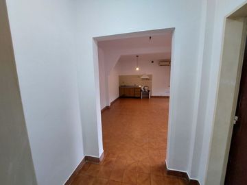 VENTA CASA 5 AMB EN HURLINGHAM C/ JARDIN Y COCHERA