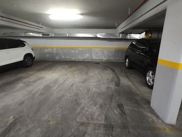 Cochera cubierta en Venta en Villa del Parque