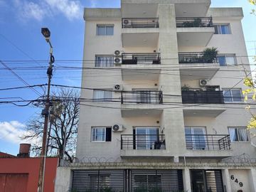 VENTA DEPTO 2 AMB. CON BALCON Y PARRILLA ZARATE