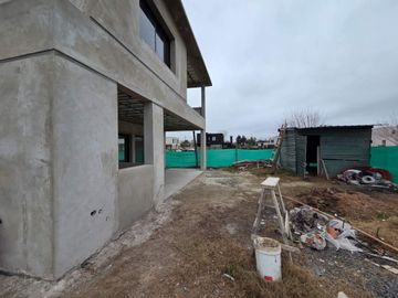 VENTA CASA A ESTRENAR EN BARRIO CERRADO EL OLIVAR