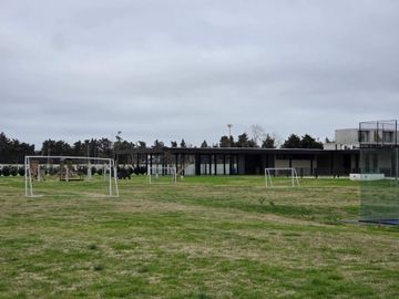 VENTA CASA A ESTRENAR EN BARRIO CERRADO EL OLIVAR
