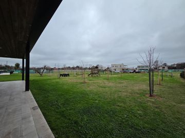 VENTA CASA A ESTRENAR EN BARRIO CERRADO EL OLIVAR