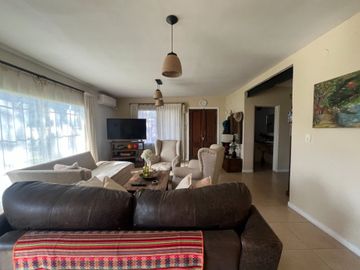 VENTA CASA 4 AMB PILAR