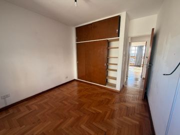 OPORTUNIDAD VENTA DEPARTAMENTO 4 AMB. FLORES CENTR