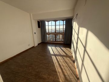 OPORTUNIDAD VENTA DEPARTAMENTO 4 AMB. FLORES CENTR