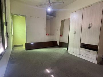 Venta en Block de casa de 3 y 2 ambientes