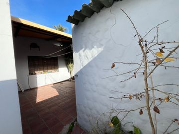 Venta en Block de casa de 3 y 2 ambientes