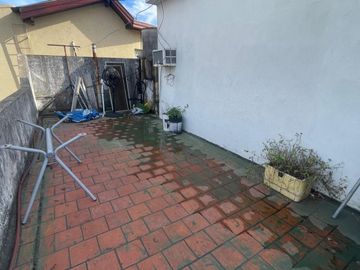 Venta en Block de casa de 3 y 2 ambientes