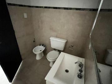 VENTA CASA 3 DORMIT CON PARQUE, PILETA Y PARRILLA