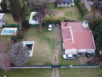 VENTA CASA 3 DORMIT CON PARQUE, PILETA Y PARRILLA