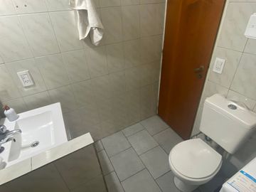 VENTA MONOAMBIENTE CON BALCON CON RENTA