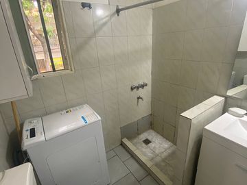 VENTA MONOAMBIENTE CON BALCON CON RENTA