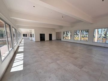 CASA EN VENTA 5 AMBIENTES - LOMAS DE EZEIZA