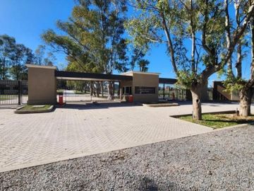 CASA EN VENTA 5 AMBIENTES - LOMAS DE EZEIZA