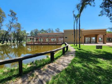 CASA EN VENTA 5 AMBIENTES - LOMAS DE EZEIZA
