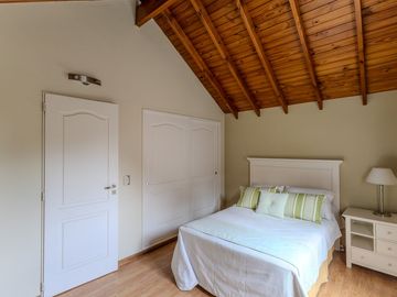 CASA VENTA 5 AMBIENTES LA DELFINA PILAR