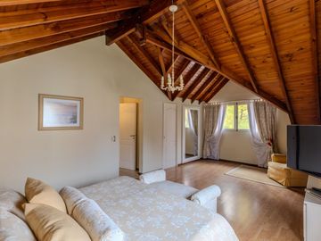 CASA VENTA 5 AMBIENTES LA DELFINA PILAR