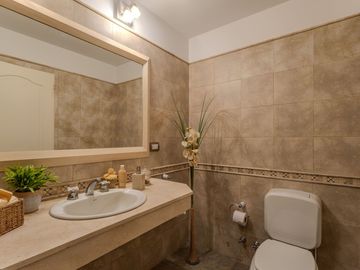 CASA VENTA 5 AMBIENTES LA DELFINA PILAR
