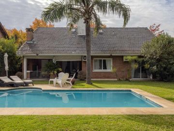 CASA VENTA 5 AMBIENTES LA DELFINA PILAR