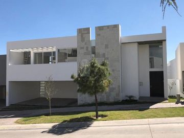 Casa en condominio en venta en Sierra Azúl, San Luis Potosí, San Luis Potosí