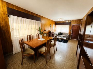CASA 4 AMB EN VENTA SAN JUSTO GRAN FONDO