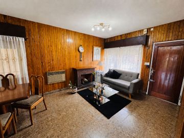 CASA 4 AMB EN VENTA SAN JUSTO GRAN FONDO