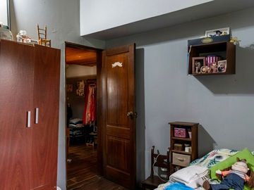 Casa en venta en Wilde con jardin